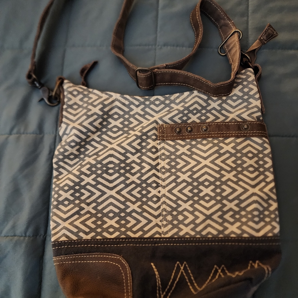 Myra shoulder bag